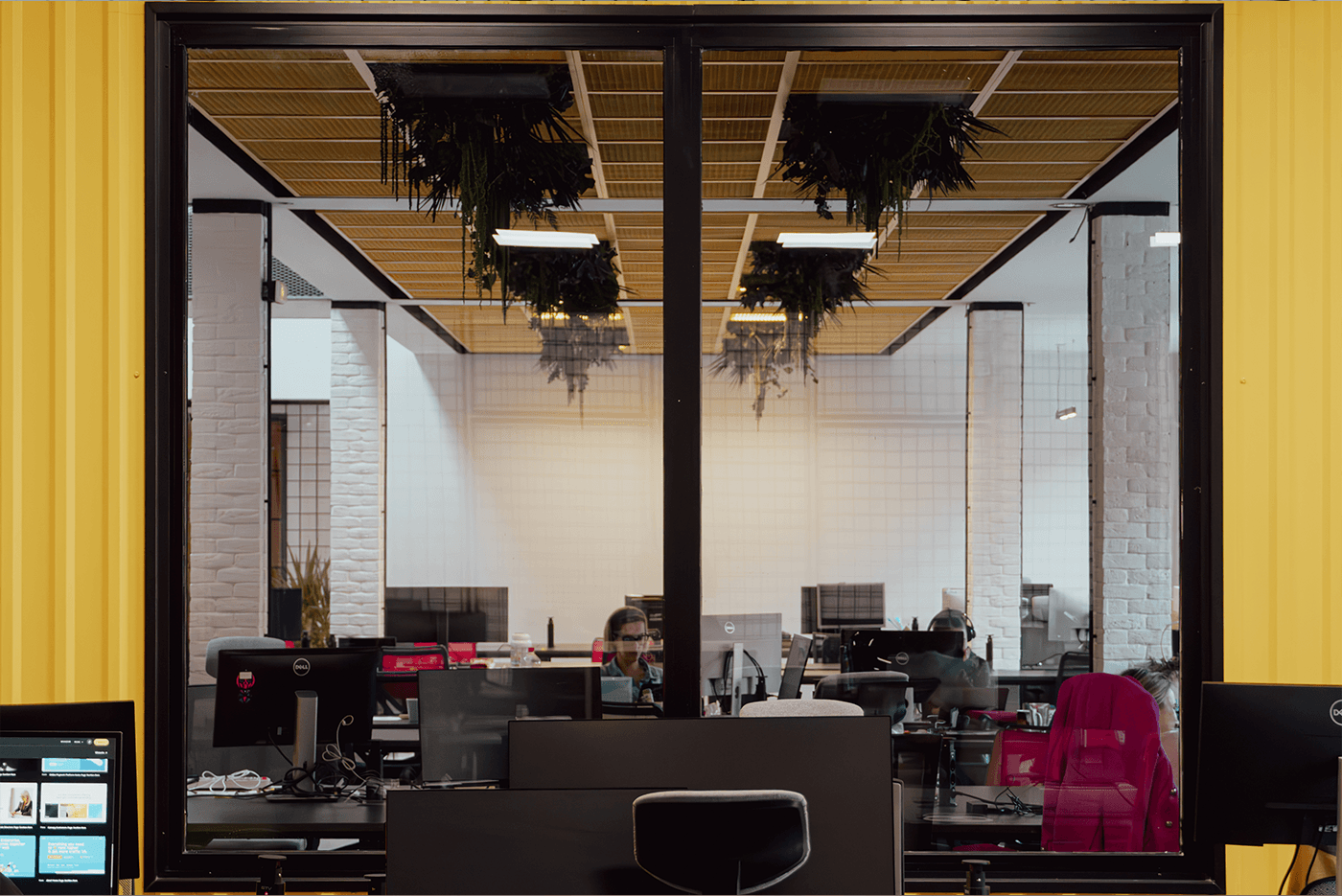 Open 24/7 · WiFi 1Gbps